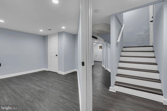 4621 HILLSIDE RD SE, Washington, DC 20019