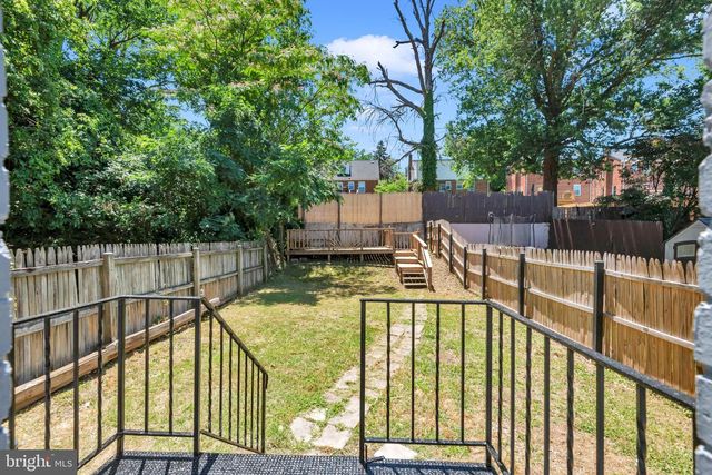 4621 HILLSIDE RD SE, Washington, DC 20019
