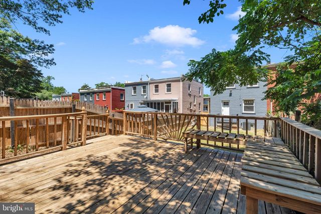 4621 HILLSIDE RD SE, Washington, DC 20019