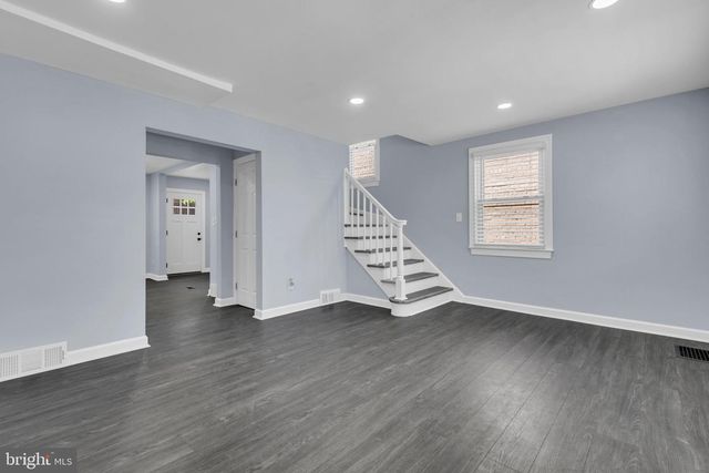 4621 HILLSIDE RD SE, Washington, DC 20019