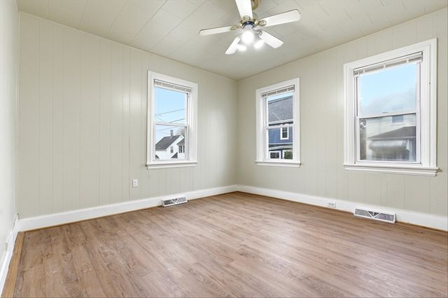 43 Kent St 1, Quincy, MA 02169