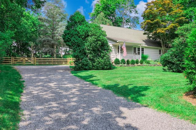 353 S Country Road, Brookhaven, NY 11719