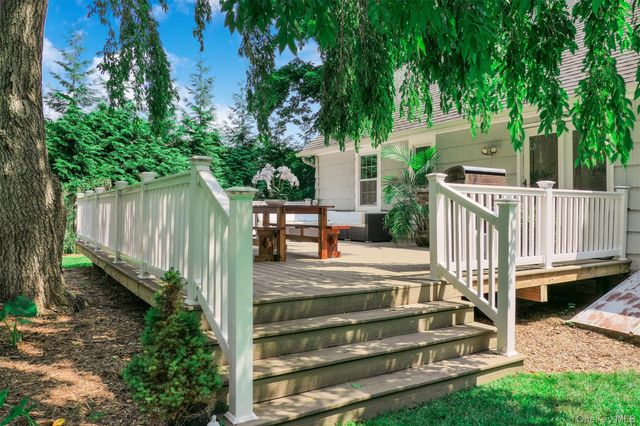 353 S Country Road, Brookhaven, NY 11719