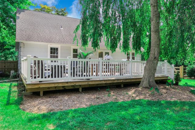 353 S Country Road, Brookhaven, NY 11719