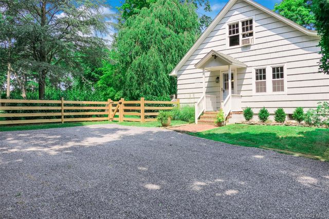 353 S Country Road, Brookhaven, NY 11719