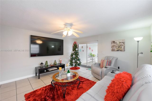 30 SW 57th Ct, Miami, FL 33144