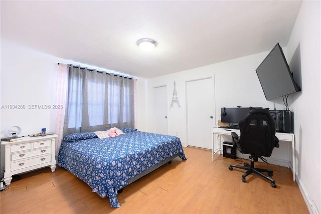 30 SW 57th Ct, Miami, FL 33144