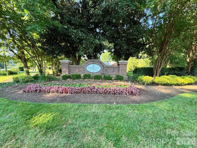 2638 Rozzelles Landing Drive, Charlotte, NC 28214