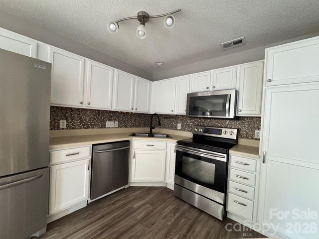 2638 Rozzelles Landing Drive, Charlotte, NC 28214