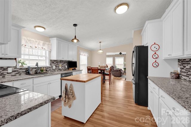 230 Hickory Nut Drive, Statesville, NC 28677