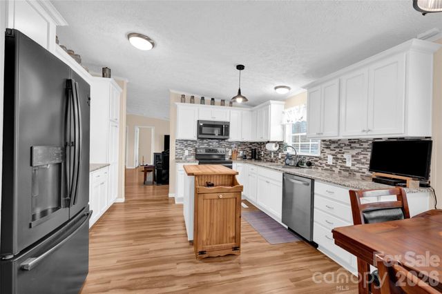 230 Hickory Nut Drive, Statesville, NC 28677