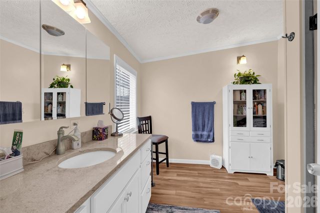 230 Hickory Nut Drive, Statesville, NC 28677