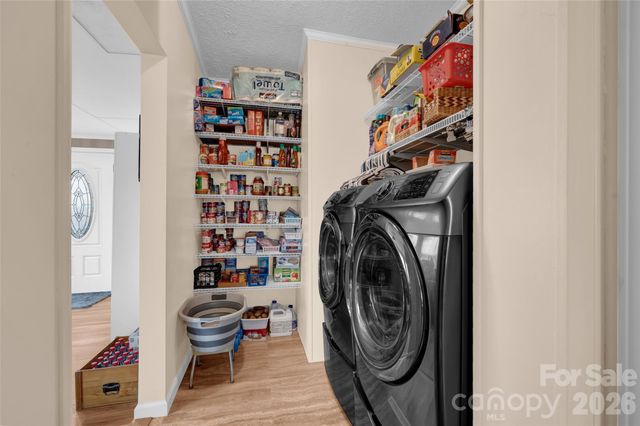 230 Hickory Nut Drive, Statesville, NC 28677