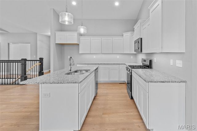 2761 Bristol Way, Glen Carbon, IL 62034