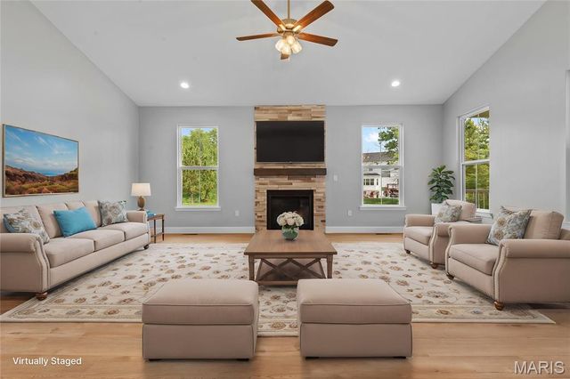 2761 Bristol Way, Glen Carbon, IL 62034