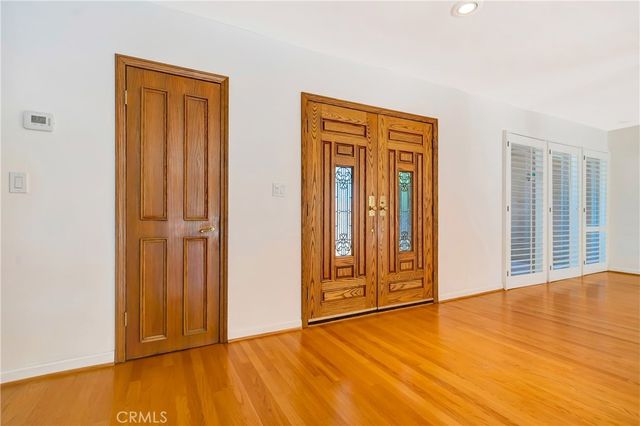 22548 Waterbury, Woodland Hills, CA 91364