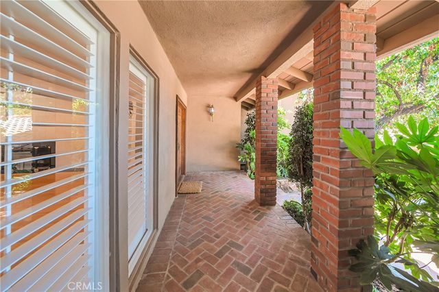 22548 Waterbury, Woodland Hills, CA 91364
