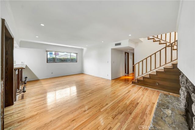 22548 Waterbury, Woodland Hills, CA 91364
