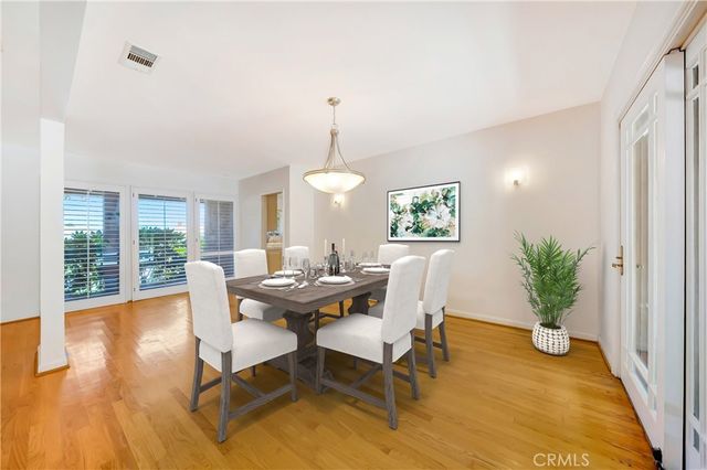 22548 Waterbury, Woodland Hills, CA 91364