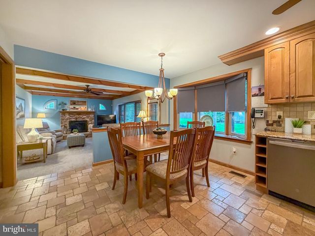 336 FOX HOLLOW DR, Feasterville Trevose, PA 19053
