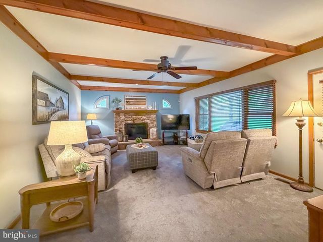 336 FOX HOLLOW DR, Feasterville Trevose, PA 19053