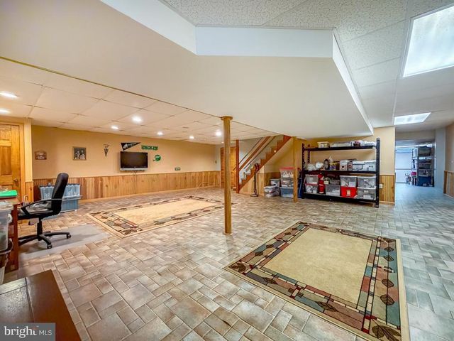 336 FOX HOLLOW DR, Feasterville Trevose, PA 19053