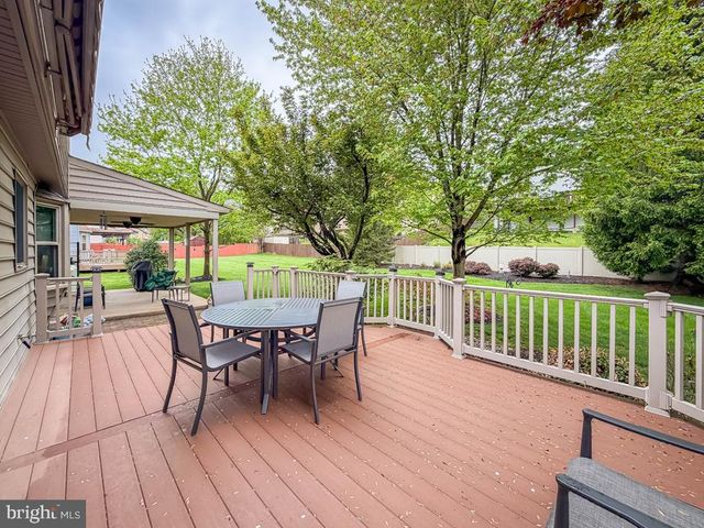 336 FOX HOLLOW DR, Feasterville Trevose, PA 19053