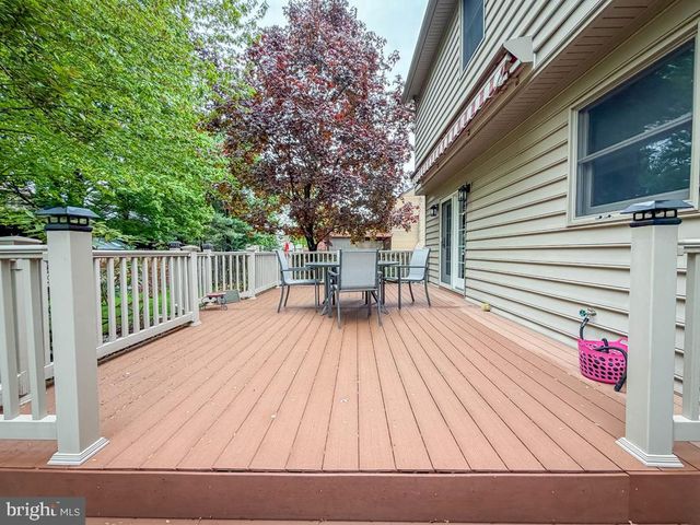 336 FOX HOLLOW DR, Feasterville Trevose, PA 19053