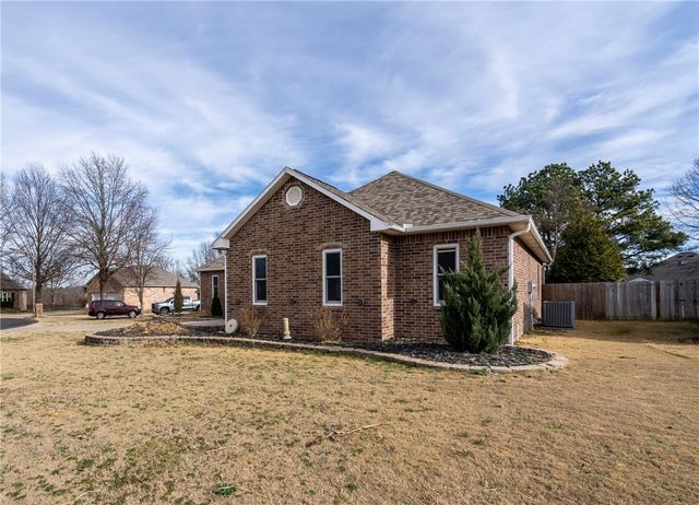 550 Primrose Avenue, Siloam Springs, AR 72761