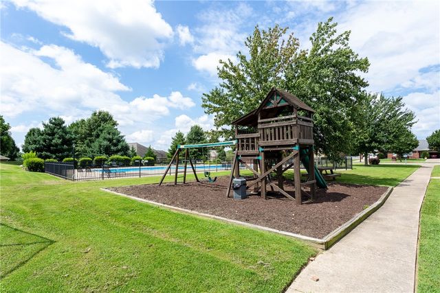 550 Primrose Avenue, Siloam Springs, AR 72761