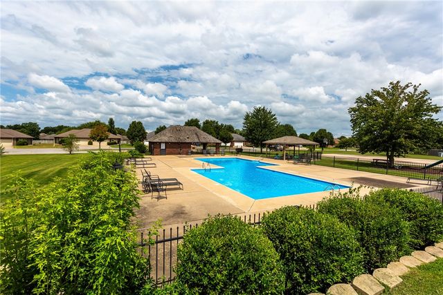 550 Primrose Avenue, Siloam Springs, AR 72761