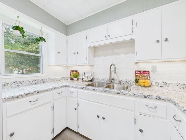 1638 N Oliver Ave, Wichita, KS 67208