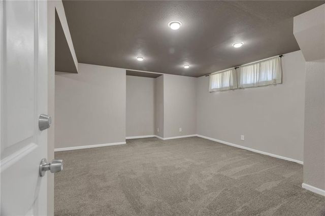 12828 S Sycamore Street, Olathe, KS 66062