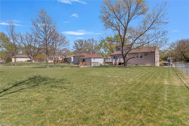 12828 S Sycamore Street, Olathe, KS 66062