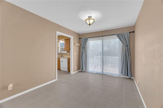 12828 S Sycamore Street, Olathe, KS 66062