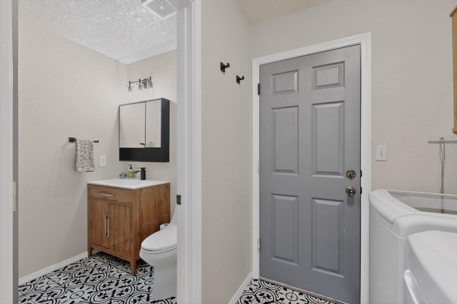 4701 Morris Street NE APT 402, Albuquerque, NM 87111