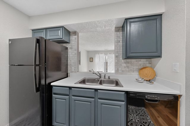 4701 Morris Street NE APT 402, Albuquerque, NM 87111