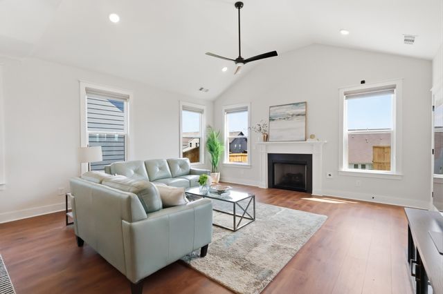 846 Sugarbush Ln, Spring Hill, TN 37174