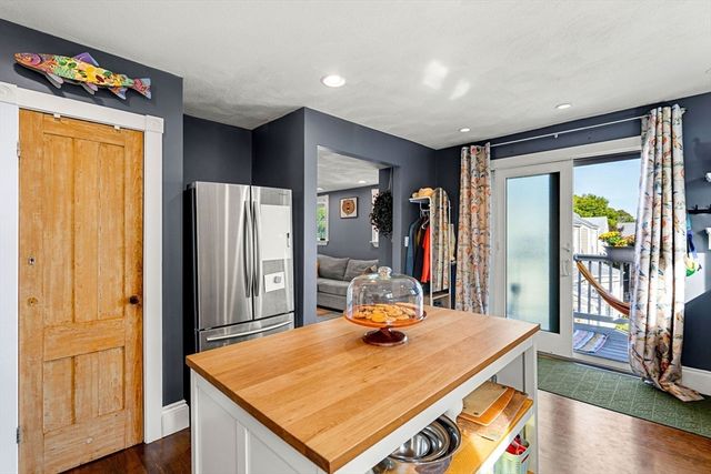 189 Burrill 2, Swampscott, MA 01907