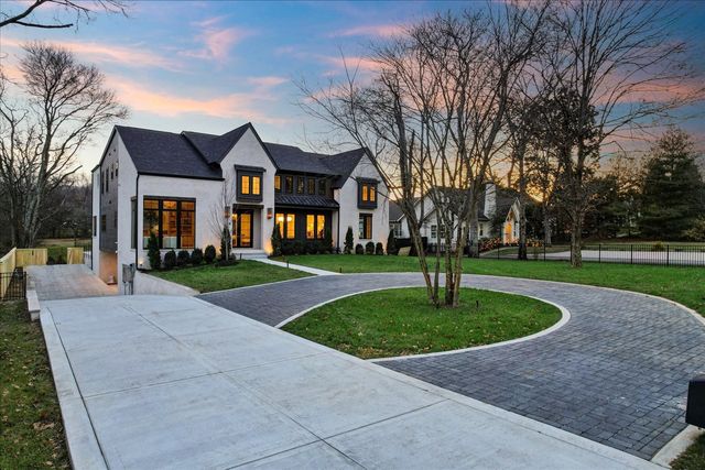 935 Battery Ln, Nashville, TN 37220