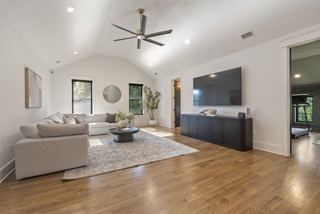 935 Battery Ln, Nashville, TN 37220