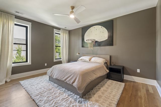 935 Battery Ln, Nashville, TN 37220