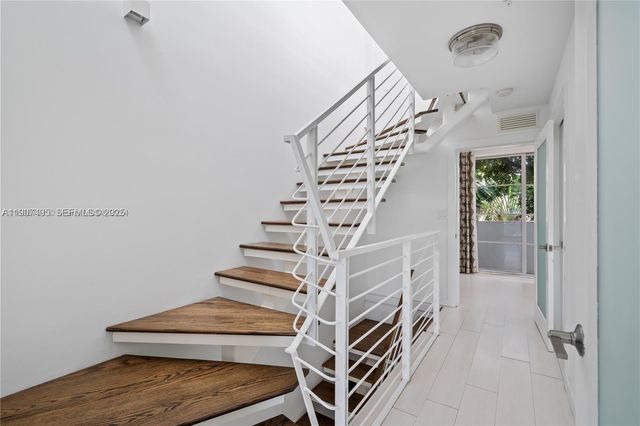 1600 Michigan Avenue 7, Miami Beach, FL 33139