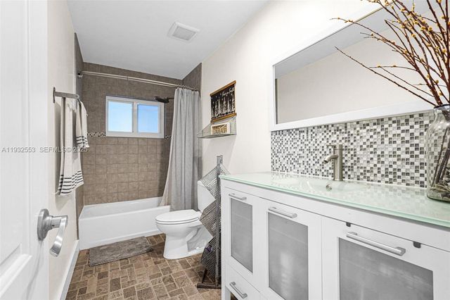 11561 SW 121st. Ave, Miami, FL 33186