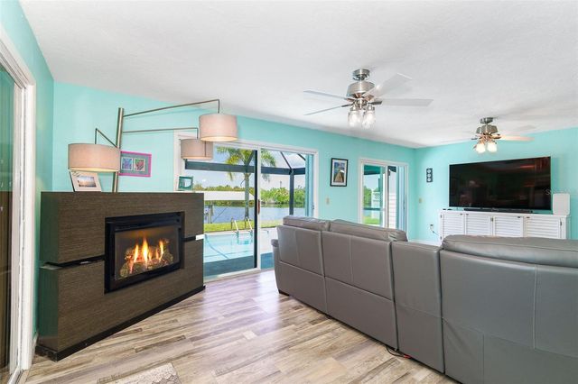 4195 SURFSIDE COURT, Port Charlotte, FL 33948