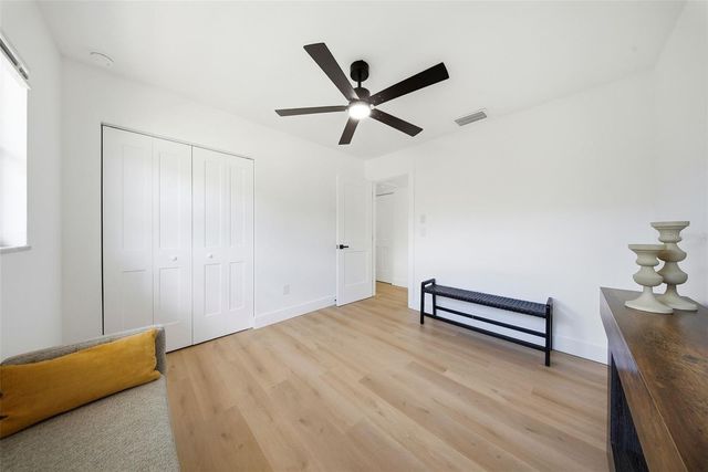 8014 N LYNN AVENUE, Tampa, FL 33604