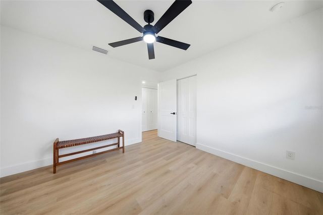 8014 N LYNN AVENUE, Tampa, FL 33604