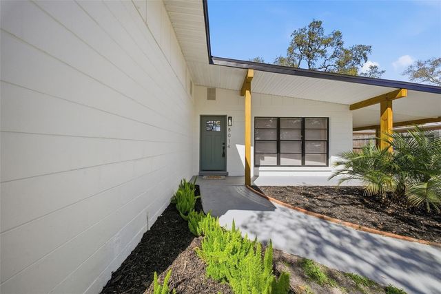 8014 N LYNN AVENUE, Tampa, FL 33604