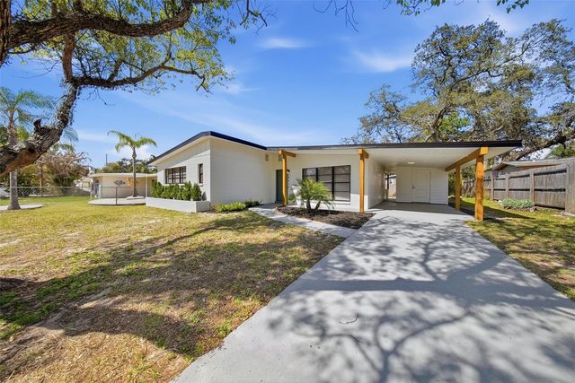 8014 N LYNN AVENUE, Tampa, FL 33604