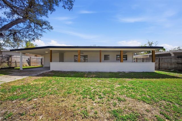 8014 N LYNN AVENUE, Tampa, FL 33604